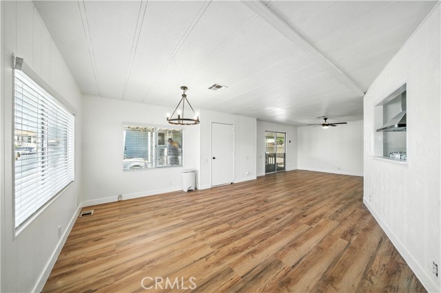 626 N Dearborn, Redlands CA: https://media.crmls.org/medias/2e5e7d53-d448-4627-a044-03959e334233.jpg