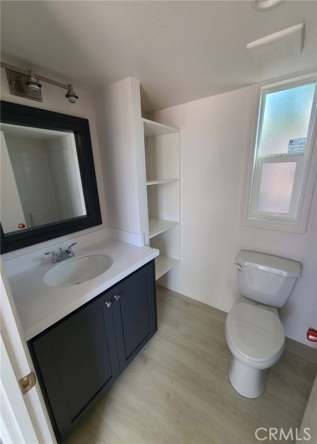 Detail Gallery Image 8 of 11 For 1045 E Vista Way #02,  Vista,  CA 92084 - 1 Beds | 1 Baths