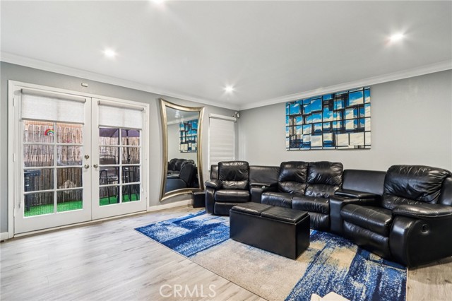 Detail Gallery Image 7 of 39 For 15928 Hunsaker #7,  Paramount,  CA 90723 - 3 Beds | 3 Baths