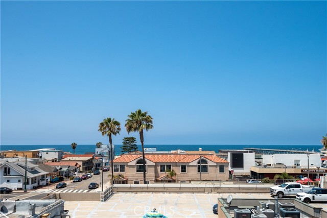 1011 Manhattan Avenue, Hermosa Beach, California 90254, 4 Bedrooms Bedrooms, ,2 BathroomsBathrooms,Residential,Sold,Manhattan,SB21155625