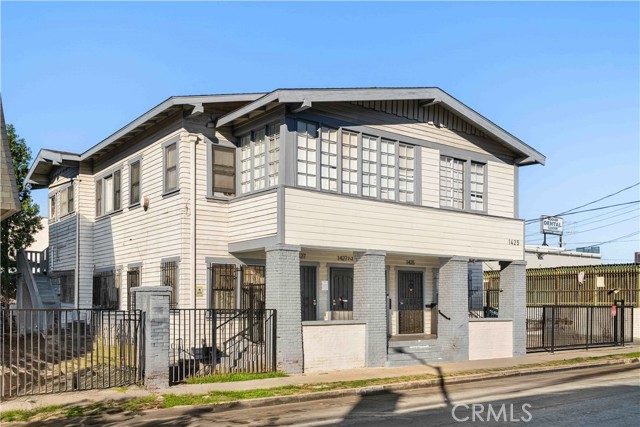 Detail Gallery Image 2 of 42 For 1425 W 18th St., Los Angeles,  CA 90006 - – Beds | – Baths