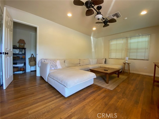 522 S Pico Avenue, Fallbrook CA: https://media.crmls.org/medias/2e5fe69e-a606-4538-9541-d309817ccf52.jpg