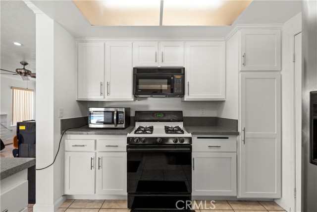 Detail Gallery Image 13 of 51 For 12446 Chestnut, Chino,  CA 91710 - 4 Beds | 2/1 Baths