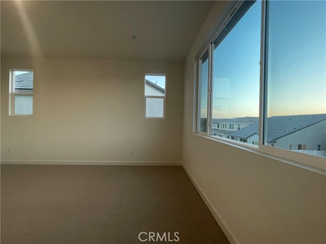 Detail Gallery Image 14 of 24 For 115 Metz, Oceanside,  CA 92057 - 4 Beds | 2/1 Baths