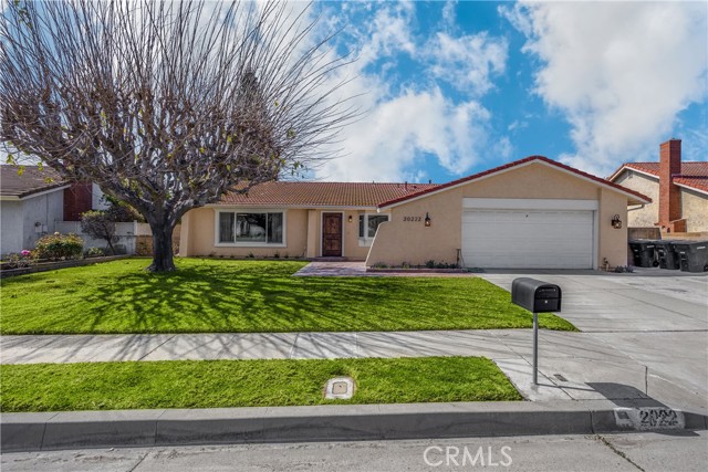 Detail Gallery Image 1 of 21 For 2022 Orangeview Ln, Orange,  CA 92867 - 3 Beds | 2 Baths