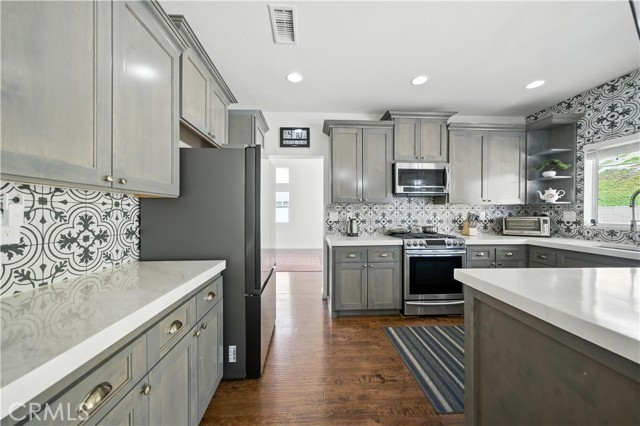 33175 Camino Maraca, Temecula CA: https://media.crmls.org/medias/2e61e3da-f940-4bc6-8f22-95f49fc8ec67.jpg