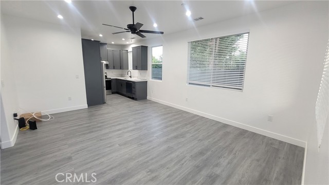 Detail Gallery Image 3 of 23 For 1605 Santa Ana St #B,  Anaheim,  CA 92805 - 2 Beds | 2 Baths