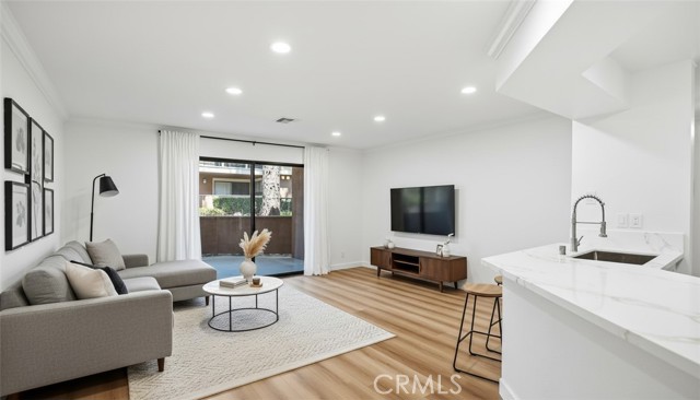 Front Image Thumbnail for CRTR26120114