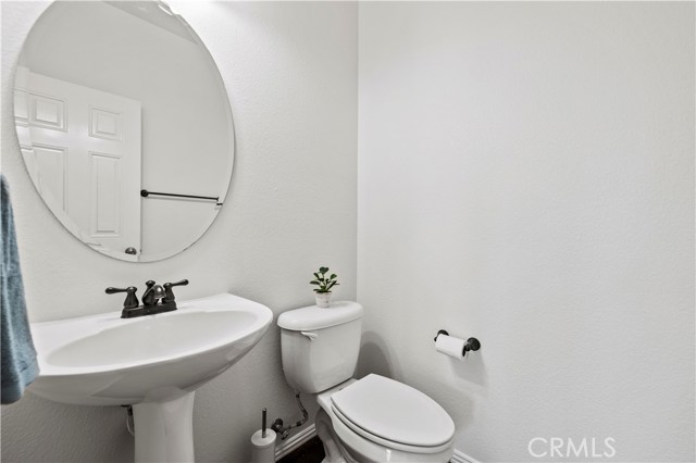 Detail Gallery Image 10 of 29 For 6790 Simmons Way, Moorpark,  CA 93021 - 3 Beds | 2/1 Baths