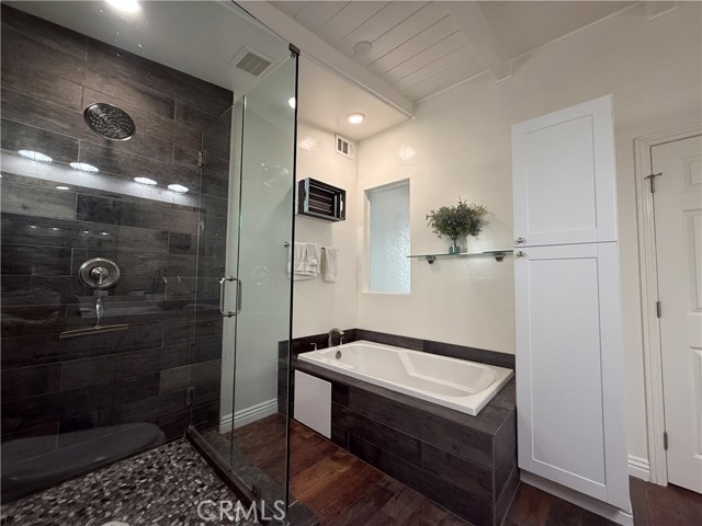 Detail Gallery Image 7 of 8 For 307 Anade Ave, Newport Beach,  CA 92661 - 3 Beds | 3 Baths