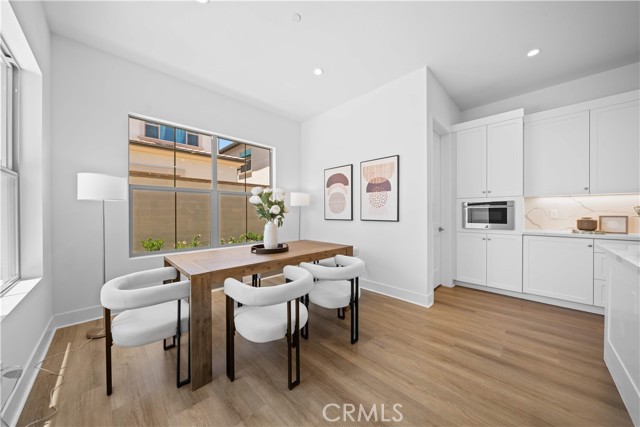 114 eversedge, Irvine CA: https://media.crmls.org/medias/2e6449f2-195f-4771-8fe0-7c2fcfd49d5e.jpg