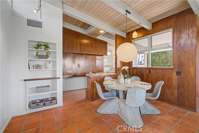 Detail Gallery Image 5 of 45 For 201 Avenue G, Redondo Beach,  CA 90277 - 4 Beds | 3 Baths