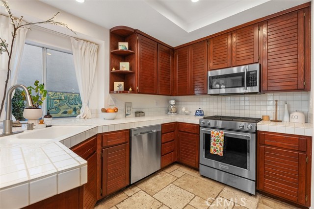 Detail Gallery Image 18 of 46 For 24 Cormorant, Newport Beach,  CA 92660 - 2 Beds | 2 Baths