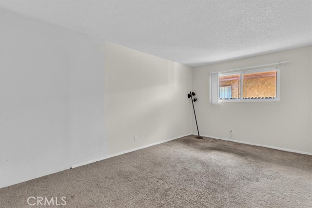 Detail Gallery Image 13 of 20 For 13806 Red Hill, Victorville,  CA 92395 - 4 Beds | 2 Baths