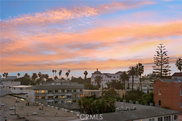 Detail Gallery Image 53 of 67 For 1040 4th #407,  Santa Monica,  CA 90403 - 3 Beds | 3/1 Baths