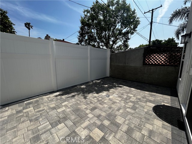 Detail Gallery Image 13 of 21 For 1016 N Ontario #1018,  Burbank,  CA 91505 - 2 Beds | 2 Baths