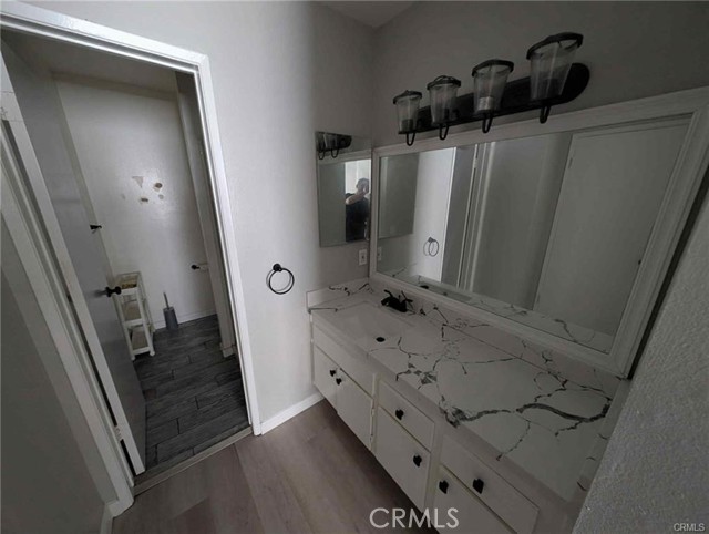 Detail Gallery Image 14 of 15 For 5460 White Oak Avenue #C302, Encino,  CA 91316 - 2 Beds | 2 Baths