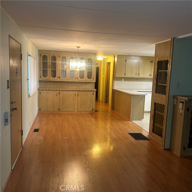 450 Judson Avenue, Redlands CA: https://media.crmls.org/medias/2e664e51-2ba3-4d1d-bddc-a4f0440c7a8a.jpg
