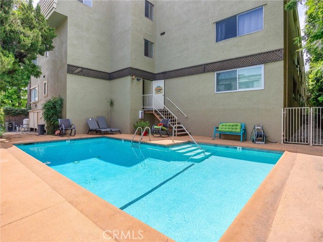 Detail Gallery Image 34 of 45 For 5215 Balboa Bld #108,  Encino,  CA 91316 - 2 Beds | 2 Baths