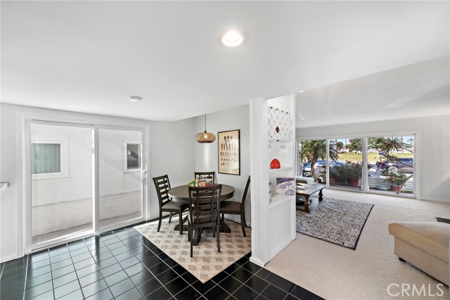 1707 W Balboa Boulevard, Newport Beach CA: https://media.crmls.org/medias/2e66e2ef-d014-49c0-ba47-e324ad480c64.jpg