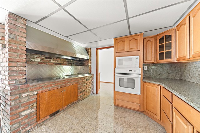 Detail Gallery Image 9 of 39 For 20827 E Mesarica Rd, Covina,  CA 91724 - 8 Beds | 6/1 Baths
