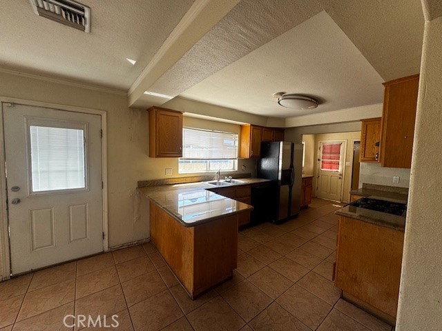 Detail Gallery Image 2 of 12 For 18117 Seine Ave, Artesia,  CA 90701 - 3 Beds | 2 Baths