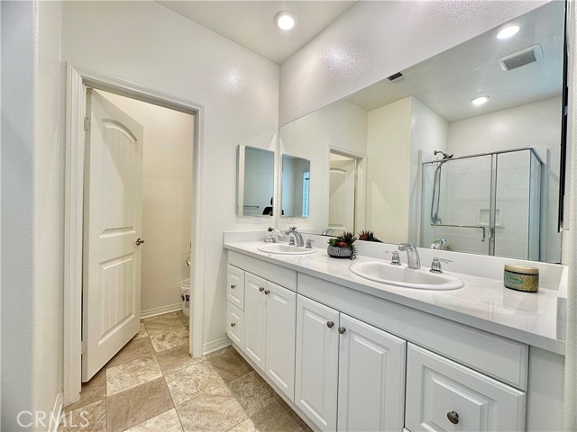 14391 Figueroa Lane, Chino CA: https://media.crmls.org/medias/2e67deda-f4db-4ec2-a05b-3d8df8e0a7ef.jpg
