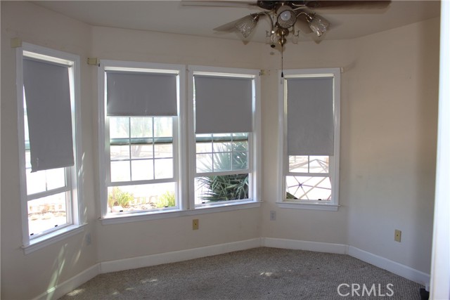 30875 Morningside Street, Lucerne Valley CA: https://media.crmls.org/medias/2e68245e-aed3-484c-85f0-05cb6c9c2611.jpg