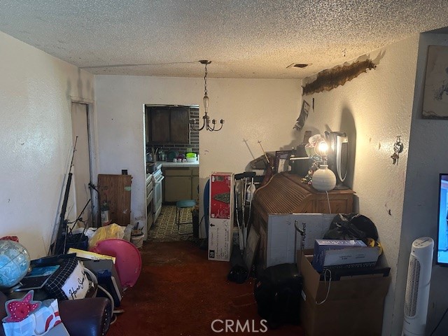 https://media.crmls.org/medias/2e686486-14dc-416a-8ff7-54a106341b6f.jpg?preset=X-Large