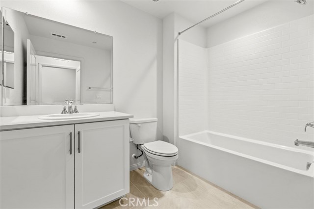 5868 Linden Ave Avenue, Long Beach CA: https://media.crmls.org/medias/2e6896d6-bd89-4054-92e8-7c4311e4bf26.jpg