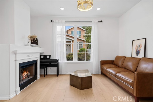 Detail Gallery Image 11 of 38 For 13050 Arborwalk Ln, Tustin,  CA 92782 - 3 Beds | 2/1 Baths