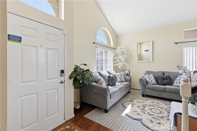 Detail Gallery Image 5 of 31 For 25970 Jumano, Moreno Valley,  CA 92551 - 4 Beds | 3 Baths