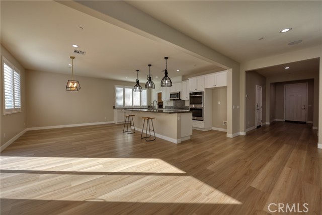 2668 Half Dome Court, Jurupa Valley CA: https://media.crmls.org/medias/2e6994b3-2383-4e5e-b6da-47563a86d5da.jpg