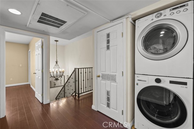 7142 Ethel Avenue, North Hollywood CA: https://media.crmls.org/medias/2e69c431-da94-433f-a5d5-51e4be1c027f.jpg