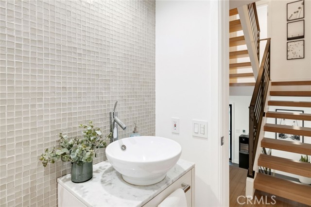 1456 Manhattan Beach Boulevard, Manhattan Beach, California 90266, 2 Bedrooms Bedrooms, 0 ,2 BathroomsBathrooms,Residential,For Sale,Manhattan Beach,0,SB26161122