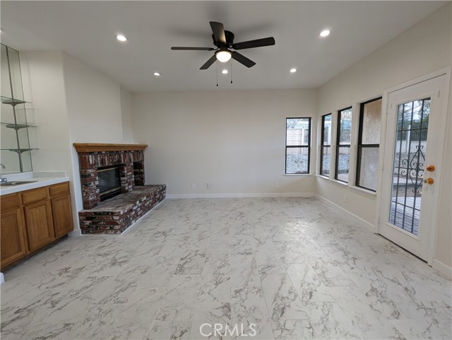 Detail Gallery Image 16 of 66 For 42057 Parkmont Dr, Quartz Hill,  CA 93536 - 5 Beds | 3 Baths