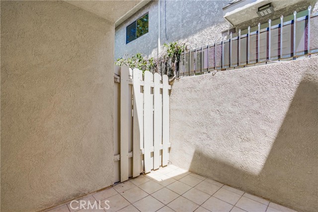 Detail Gallery Image 33 of 43 For 536 E Magnolia Bld #105,  Burbank,  CA 91501 - 3 Beds | 2/1 Baths