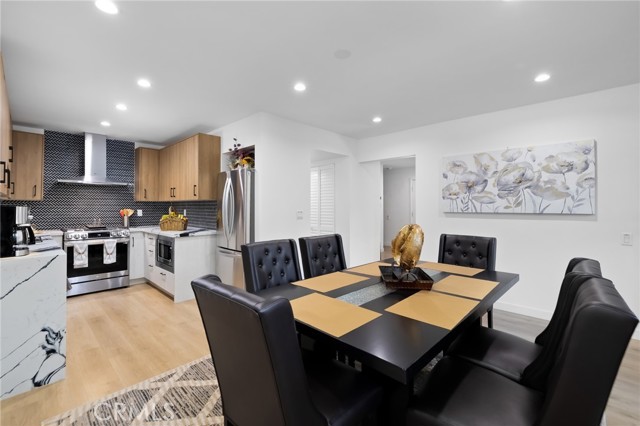 2502 Arizona Avenue, 4 photo 8