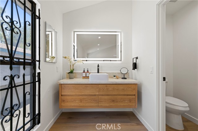 11107 Arminta Street, Sun Valley CA: https://media.crmls.org/medias/2e6ce343-7add-4ee1-b1f8-3fc2dd3b9a87.jpg
