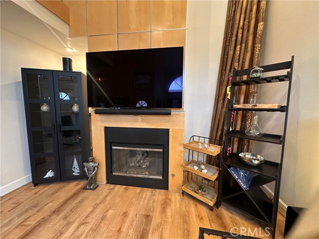 Detail Gallery Image 4 of 37 For 2217 Vanderbilt Ln #8,  Redondo Beach,  CA 90278 - 2 Beds | 1/1 Baths