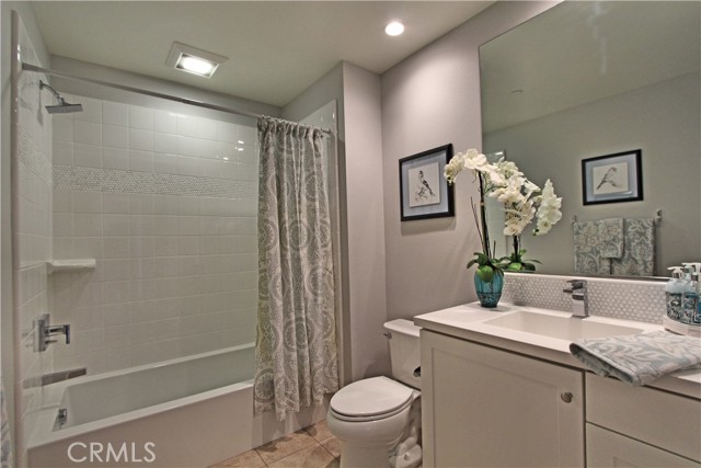 Detail Gallery Image 9 of 12 For 248 Bishop Landing, Irvine,  CA 92620 - 2 Beds | 2 Baths