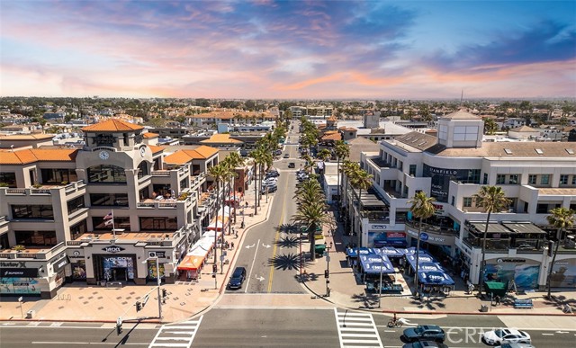 6615 Feather Drive, Huntington Beach CA: https://media.crmls.org/medias/2e6e14f7-23c3-4d63-aa6f-339b6cb02edf.jpg