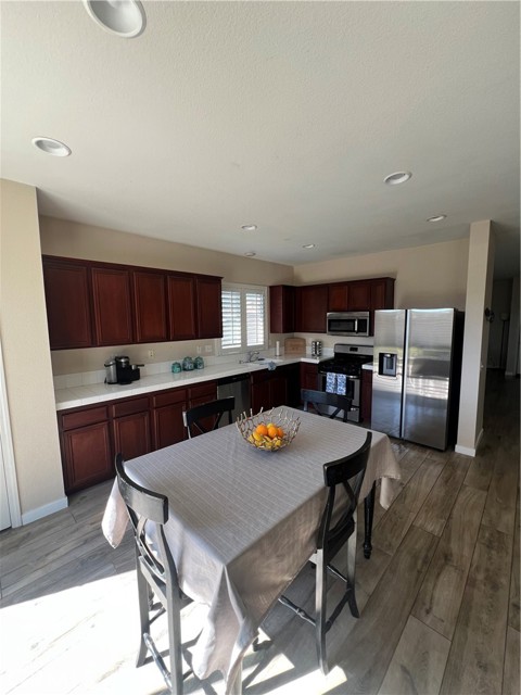 Detail Gallery Image 5 of 7 For 31679 Umbria, Winchester,  CA 92596 - 3 Beds | 2 Baths