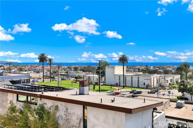 834 15th Street, Hermosa Beach CA: https://media.crmls.org/medias/2e6ebe0a-60fd-42f1-bebc-33982fdad278.jpg