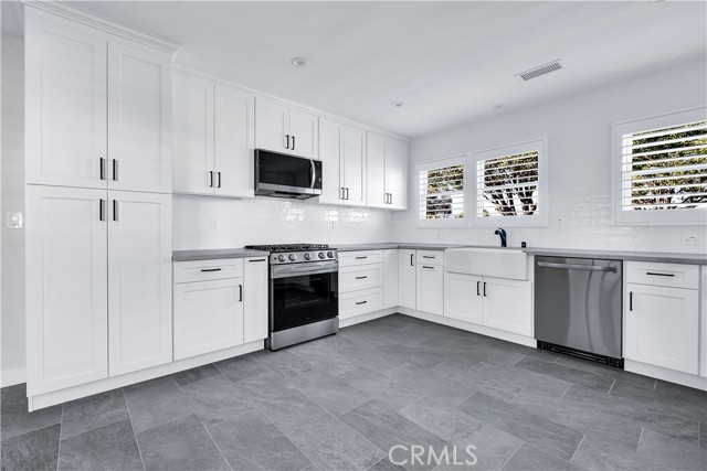 Image 8 of 51 For 5602 Verdura Ave