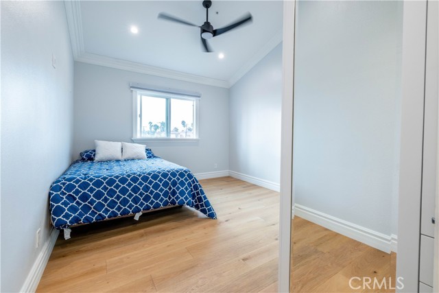 1516 Pacific Coast, Huntington Beach CA: https://media.crmls.org/medias/2e6f5689-2a54-4b01-9807-a26eebf7c0bb.jpg
