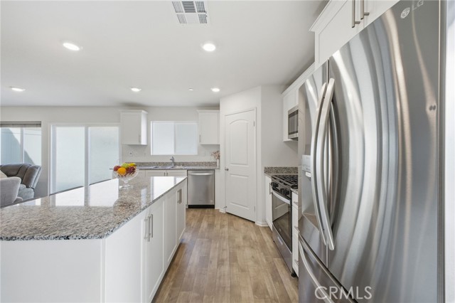 Detail Gallery Image 13 of 72 For 14094 Cordelia, Moreno Valley,  CA 92555 - 4 Beds | 2/1 Baths