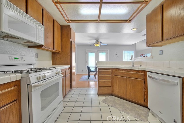 Detail Gallery Image 6 of 20 For 1994 E Cienega Ave a,  Covina,  CA 91724 - 3 Beds | 2/1 Baths