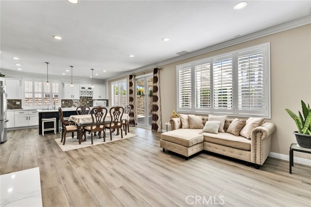 Detail Gallery Image 14 of 37 For 2517 Macbeth Ave, Corona,  CA 92882 - 5 Beds | 4 Baths