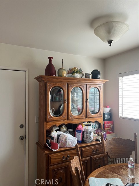 1662 Oxford Avenue, Santa Maria CA: https://media.crmls.org/medias/2e7129c3-fae9-4e28-9272-0957435621fe.jpg